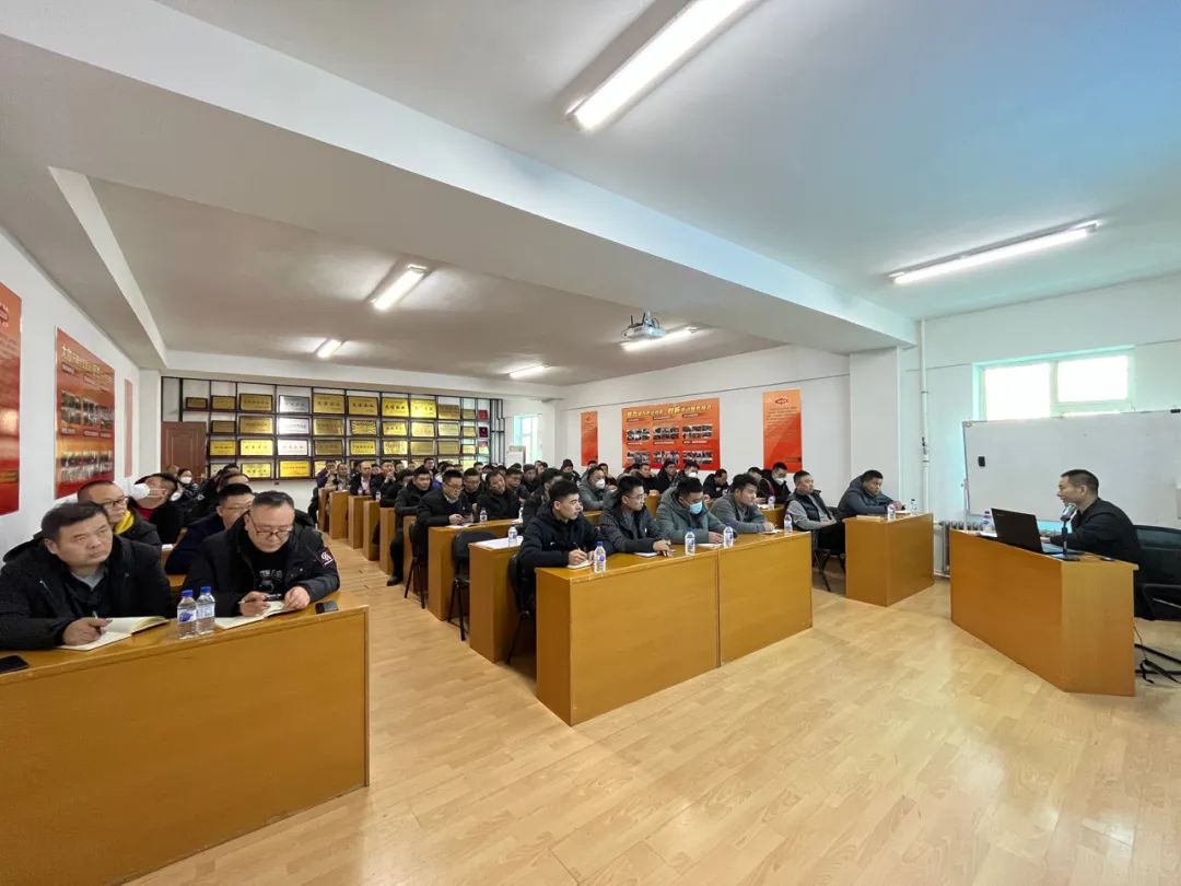 长春569vip威尼斯集团公司召开清静生产教育培训聚会