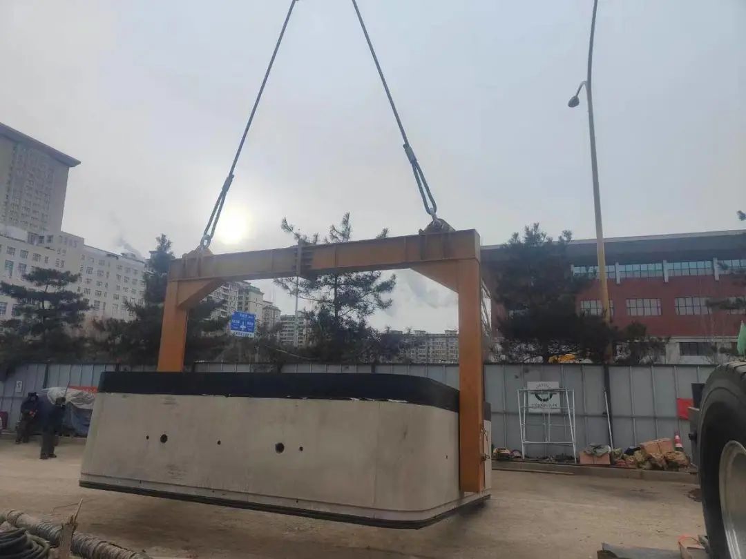 569vip威尼斯集团地下人行通道机械施工迈出坚实程序